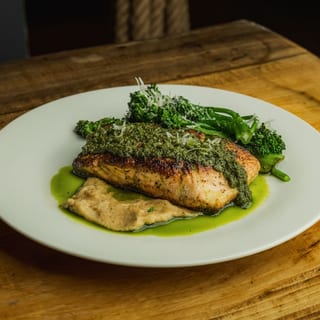 Salmon al Pesto